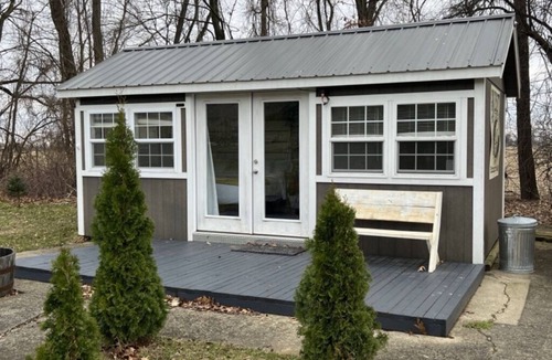 Battle Creek Cottage | Hummingbird Rest : Christian Retreat in Tiny House
