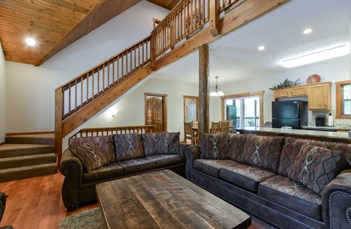 Indian Point House | Indoor Pool - Sleeps 22 - 8 King Beds - Right by SDC - Vanessa's Vacation Homes