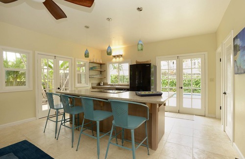 Historic Lahaina Front Street House | Lahaina Baby Beach House/Pool. 1 Minute walk to beach. Grand Re-Opening
