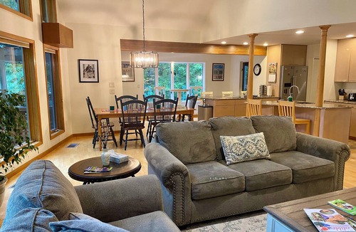 Lenox Dale House | Lake View Berkshires Retreat - Private & Minutes to Lenox