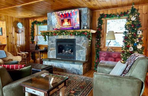 Saranac Lake House | Lakefront Adirondack Cabin - Dock - Canoe - 10 min to Lake Placid