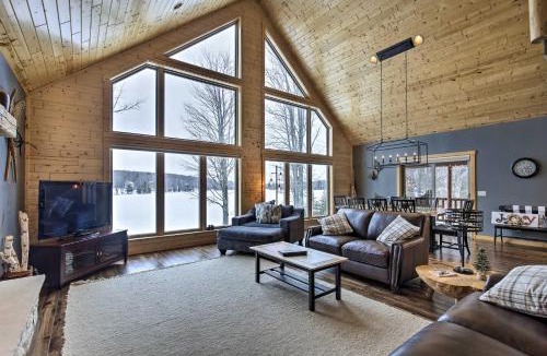 Iron River House | Lakefront Cottage in Iron River: 3 Mi to Skiing!