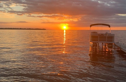 Prudenville House | lakefront home on Houghton Lake