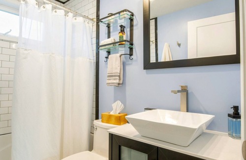 Town of Varick House | Lakefront Sunset Retreat for Two - Peaceful Seneca Lake Escape Near Geneva