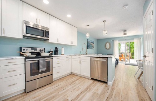South Gull Lake Apartment | Lakehouse Family & Friends Retreat