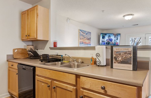 Keowee Condo | Lakeside Clemson Condo With 4K/Surround Sound/Xbox/Coffee Bar/Private Bathrooms