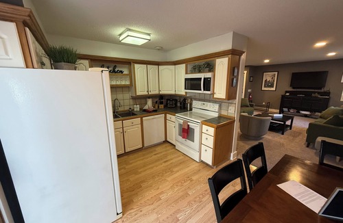 Macatawa Apartment | Laketown Landing of Laketown Township, Holland, West Michigan