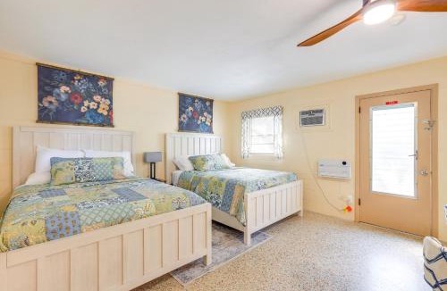 Chiefland Apartment | Lanai & Fire Pit: Riverfront Studio in Chiefland!