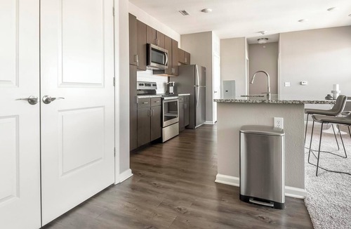 Chesterfield Apartment | Landing | Spectacular 1BD, Clubhouse, Courtyard