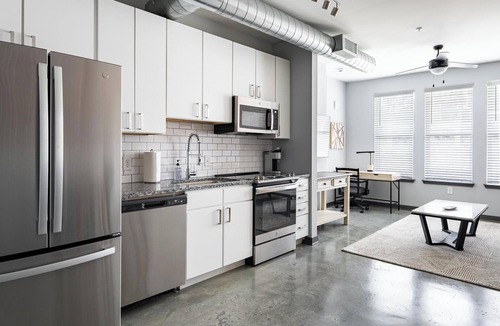 Northwest Pensacola Apartment | Landing | Stylish 1BD, Yoga Studio, Rooftop Lounge