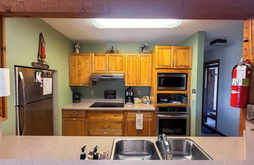 Wakefield Condo | Liftside Loft - SI/SO Condo @ Jackson Creek!