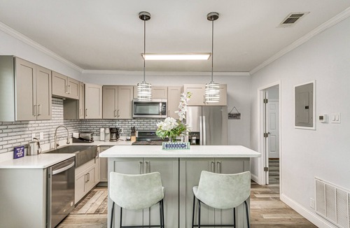 East Hill House | Lovely Pensacola Home w/ Yard < 1 Mi to Downtown!