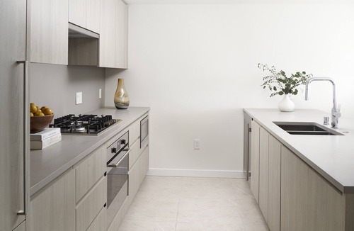 Belltown Hotel | Luxurious Cascades Penthouse: Stunning Views & Exclusive Amenities Await You