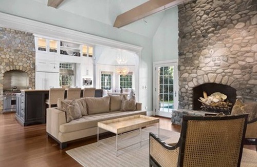 Egypt Lane Historic District House | Luxurious coastal living nestled just steps from EH Village - no car needed!