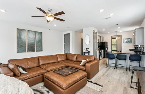 Downtown House | Luxurious Newer Home - Prime Location in Downtown Pensacola - Outdoor Kitchen - Private Weight Room