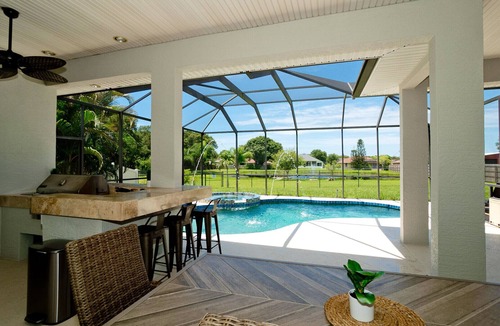 Trailer Estates House | Luxury 4 BR/3BA Waterview Home w/Pool + Spa with work space