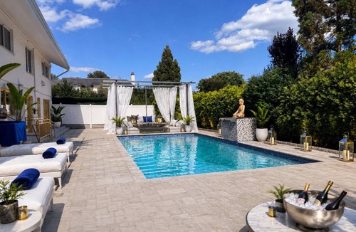 Queens House | Luxury 5 Bedroom Design Estate in Queens, NYC - A World Behind the Gates