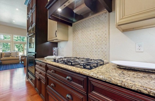 South Haven Villa | Luxury Estate–Pool, Pool House, Theater, Game Room, Putting Green–Steps to Beach