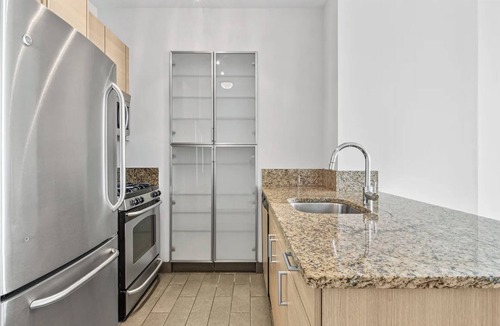 Midtown Apartment | Luxury High Rise Apt - Unbeatable skyline view