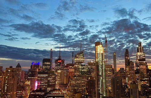 Midtown Apartment | Luxury High Rise Apt - Unbeatable skyline view