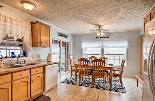 Town of Yates House | Lyndonville Home w/Fire Pit, Screened Patio & A/C