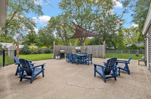 Lakeside House | M1 - Pet-Friendly Family Home w/Game Room Near Lake Michigan