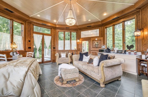 Cleveland Cottage | Magical secluded hideaway on a French Country Estate with tranquil creek & ponds