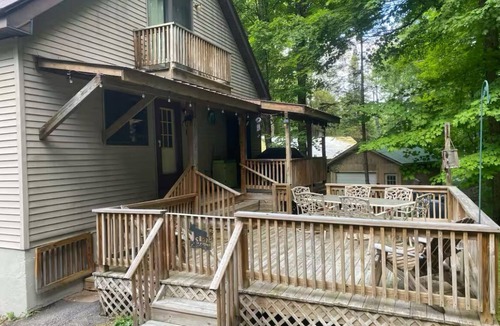 Town of Webb Ski Chalet | Marvelous 3-bedroom chalet in Old Forge