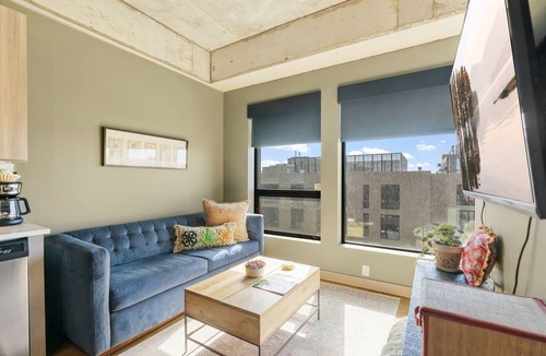 Warehouse District Apartment | MINNeSTAY* Sable 601 | North Loop | Target Center