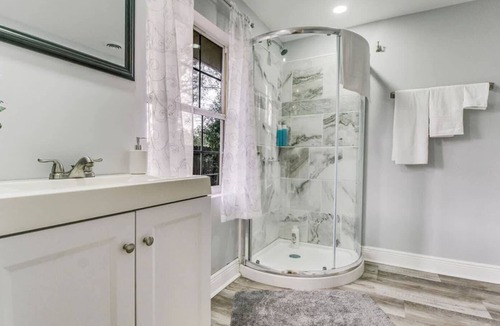 West Pensacola House | Mins to Downtown & the Beach! Myrtle Main-House