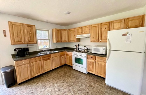 Rapid City House | Minutes to Torch Lake | Arcades | AC | Fenced Yard