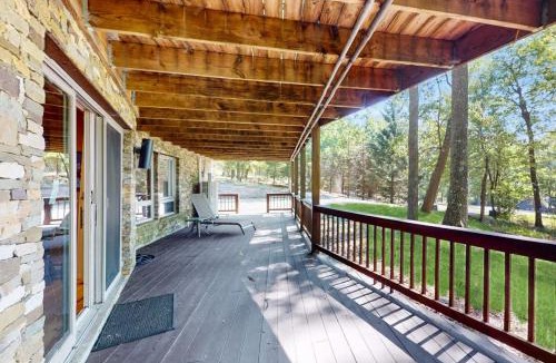 McHenry Ski Chalet | Mirabella Eclano