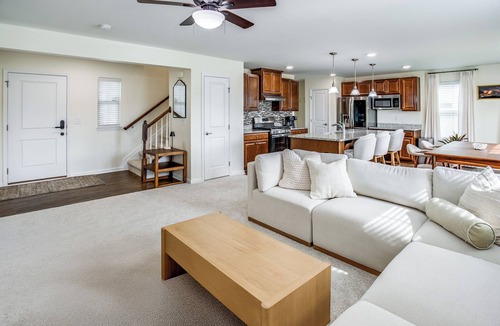 West Henrietta House | Modern 3 Bedroom Retreat Near RIT - Room For Everyone!
