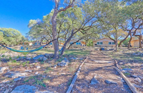 Canyon Lake Cottage | Modern Cottage perfect for family vacation!