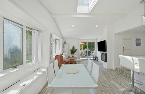 Hampton Bays House | Modern Hampton Bays Cottage near BEACHES & TOWN cottage