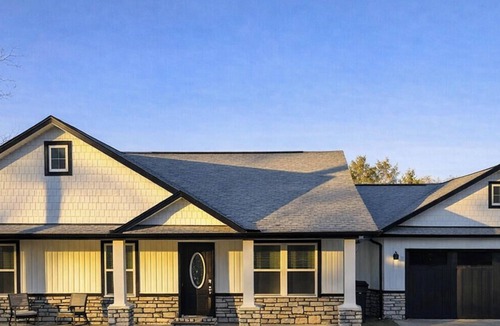 London House | Modern Home · Fire Pit · 70” TV · No Cleaning Fees Boat or SXS Parking