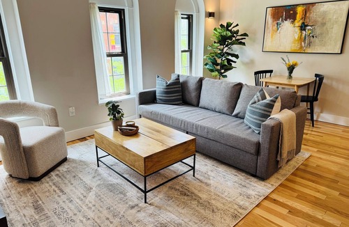 Old West Side Apartment | Modern One Bedroom Apartment in the Heart of Downtown Ann Arbor