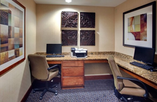 Glendale Sports and Entertainment District Apartment | Modern Phoenix Suite + Walk to Gila River Arena | Heated Outdoor Pool