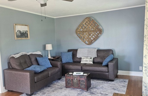 Tusculum Other | Mountain View Farmhouse: Antique Accents & Peaceful Heritage Charm