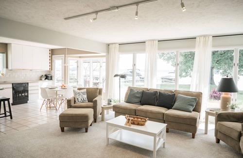 Shelbyville Cottage | My Sister’s Cottage- a Monthly Rental on Gun Lake