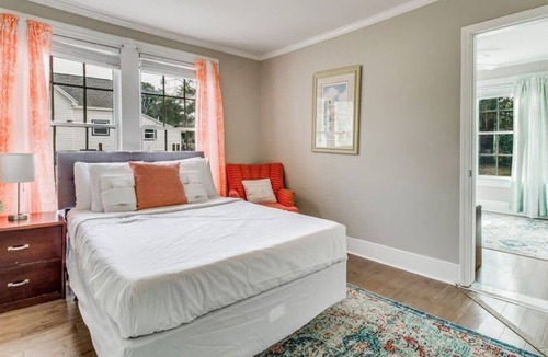 East Hill House | Near Beach, Downtown & Shopping! Delightful Desoto