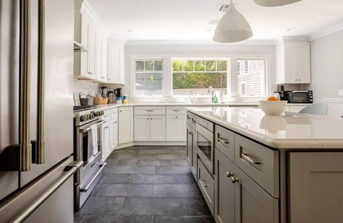 Village of East Hampton House | New EH Village South-of-Hwy w/Pool & Full Cottage 5 Bedrooms
