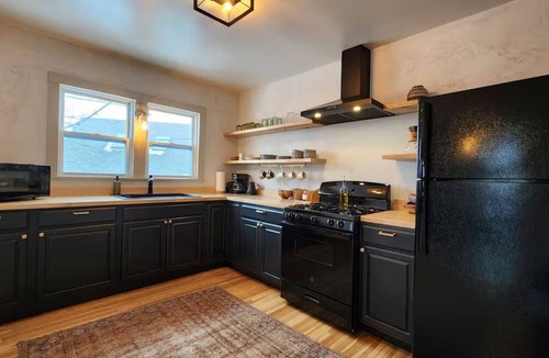 Lakeside - Lester Park Apartment | New London Loft | Stylish Lakeside Retreat
