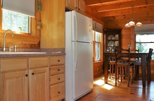 Laurel Lakes Cabin | Nice Views, Lake Access, 2 Kayaks, Log Home, Paved Roads - Honey Bee Hill
