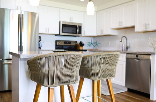 Kihei Condo | Oceanfront, Exceptionally Remodeled, Split A/C, King bed, OH the sunsets