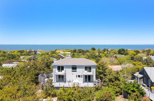 Cherry Grove House | Oceanfront Retreat Modern Coastal New