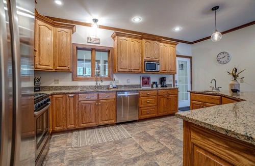 Town of Milo House | On Cloud Wine: 5 bedroom lake home on Keuka Lake's east side