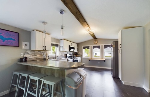Shingleton House | ON THE TRAIL! Newly remodeled, Happy Trails Home