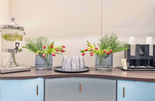 Coconut Grove Apartment | Open-Concept Corner Suite | Grove Walkability