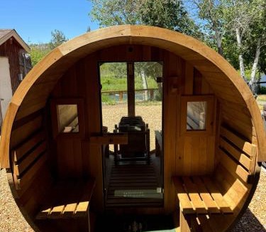 Tumalo House | Otter River Lodge